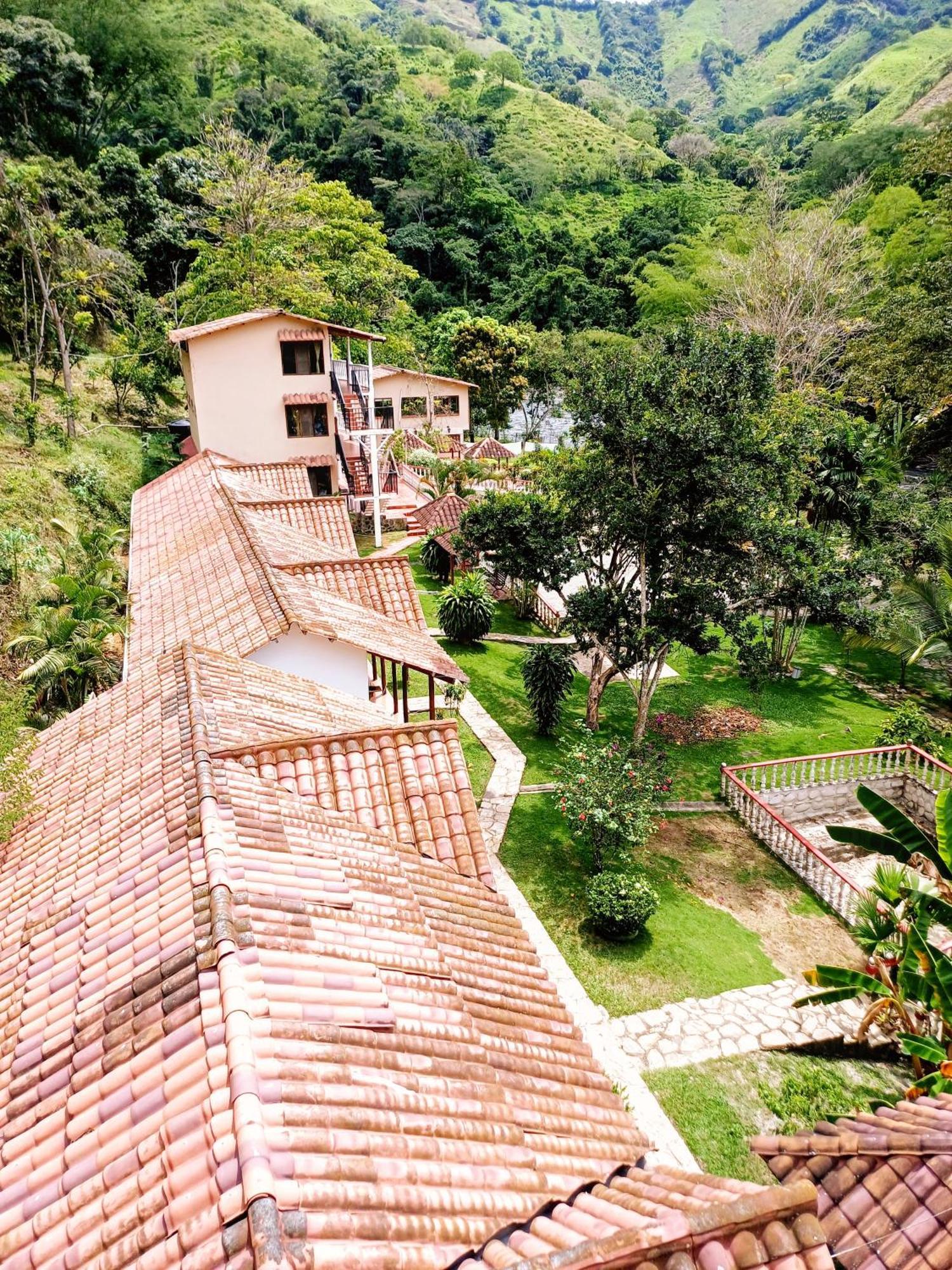 Hotel Campestre La Gaitana Tobia Exterior foto