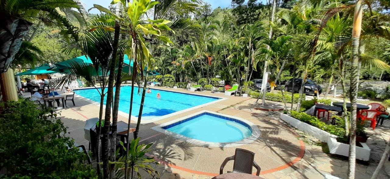 Hotel Campestre La Gaitana Tobia Exterior foto
